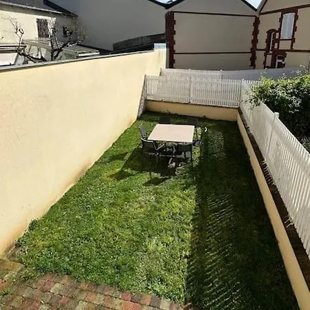 « maison Sauge » Et Son Jardin بيت للعطل *