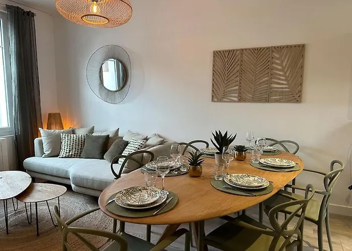 בית נופש « maison Sauge » Et Son Jardin *